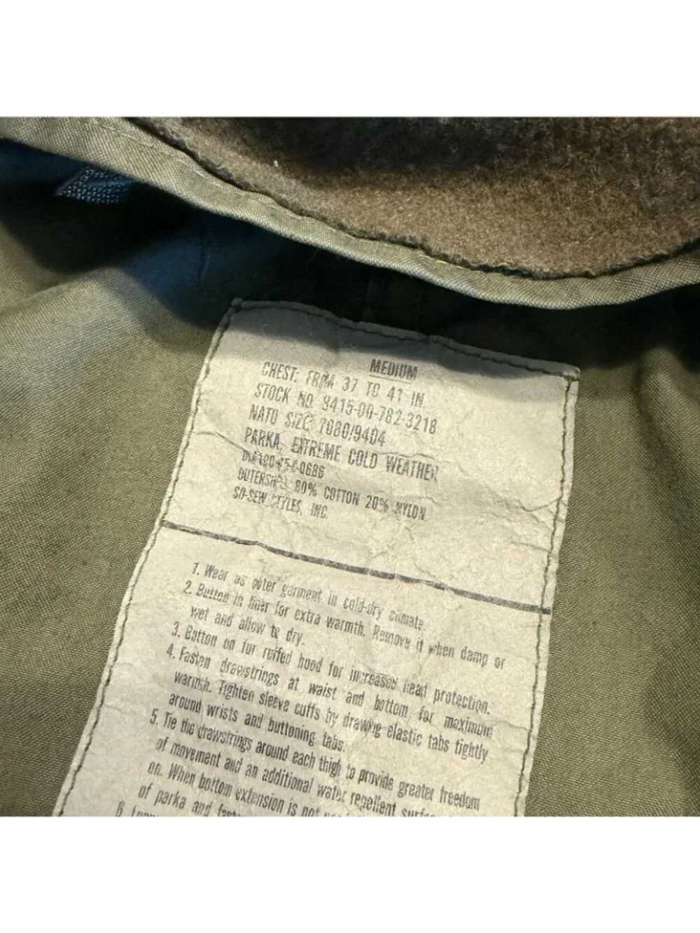 Vintage OG-107 Fish Tail Parka Jacket Mens Medium M Extreme Cold Fur Hood